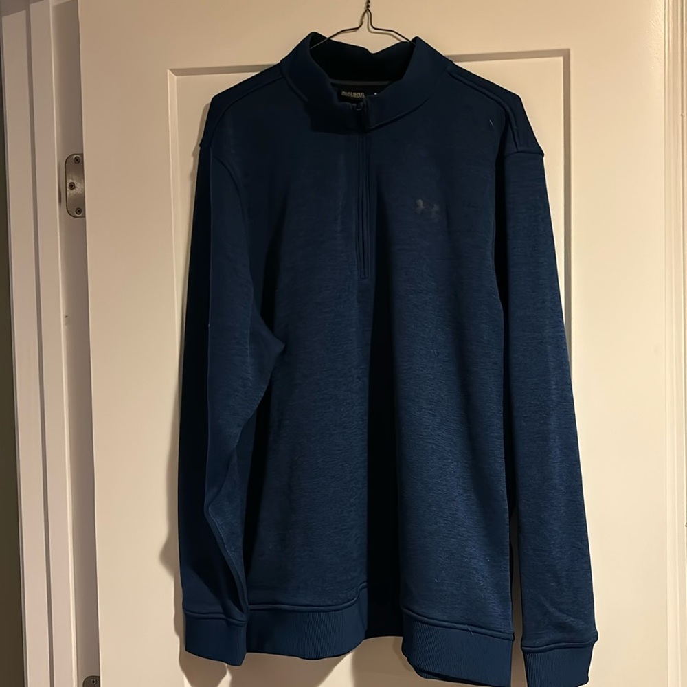 Men’s loose UA pullover